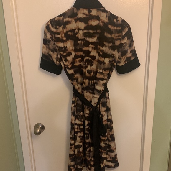BCBGMAXAZRIA silk wrap dress. Size S - Picture 2 of 2